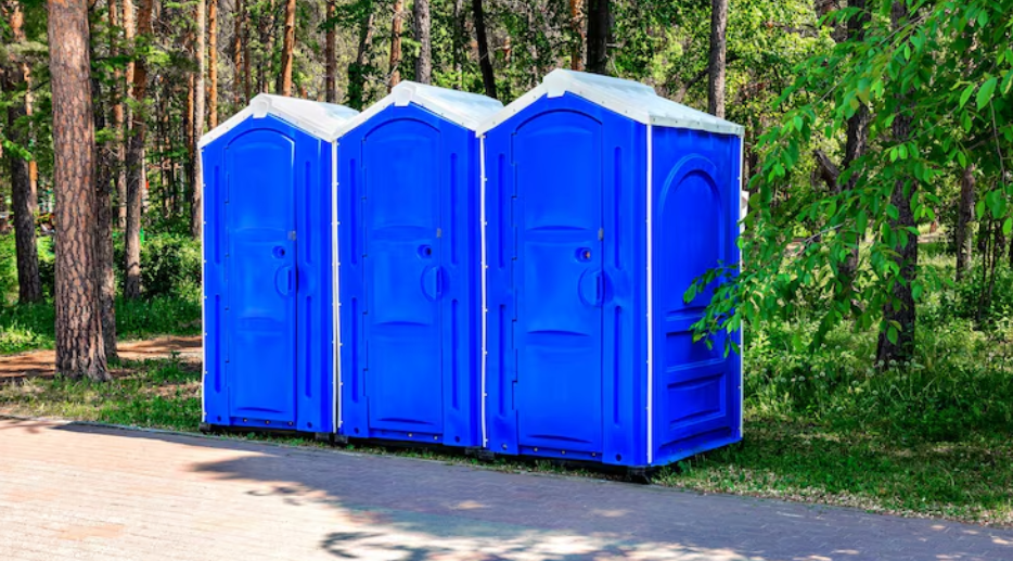 Worauf Sie beim Toilettenwagen mieten unbedingt achten sollten